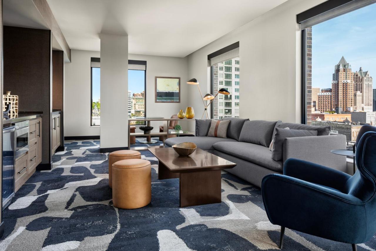 One-Bedroom King Suite with City View