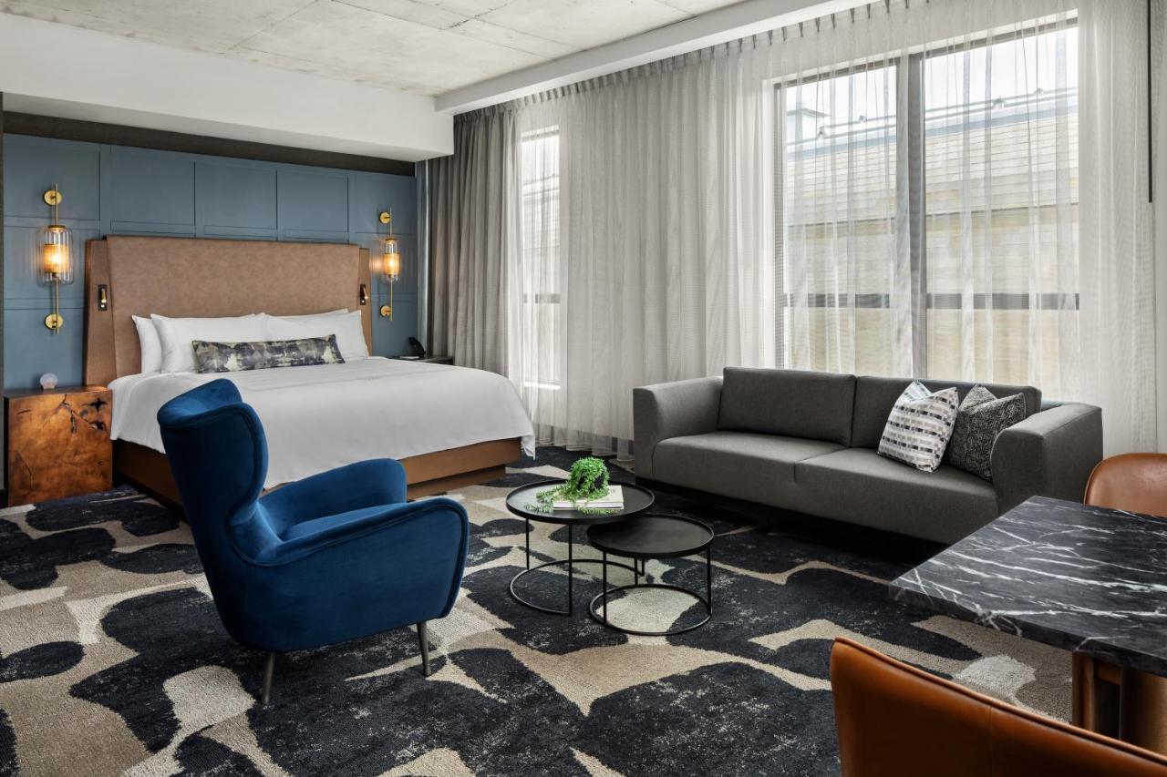 King Studio Suite with City View