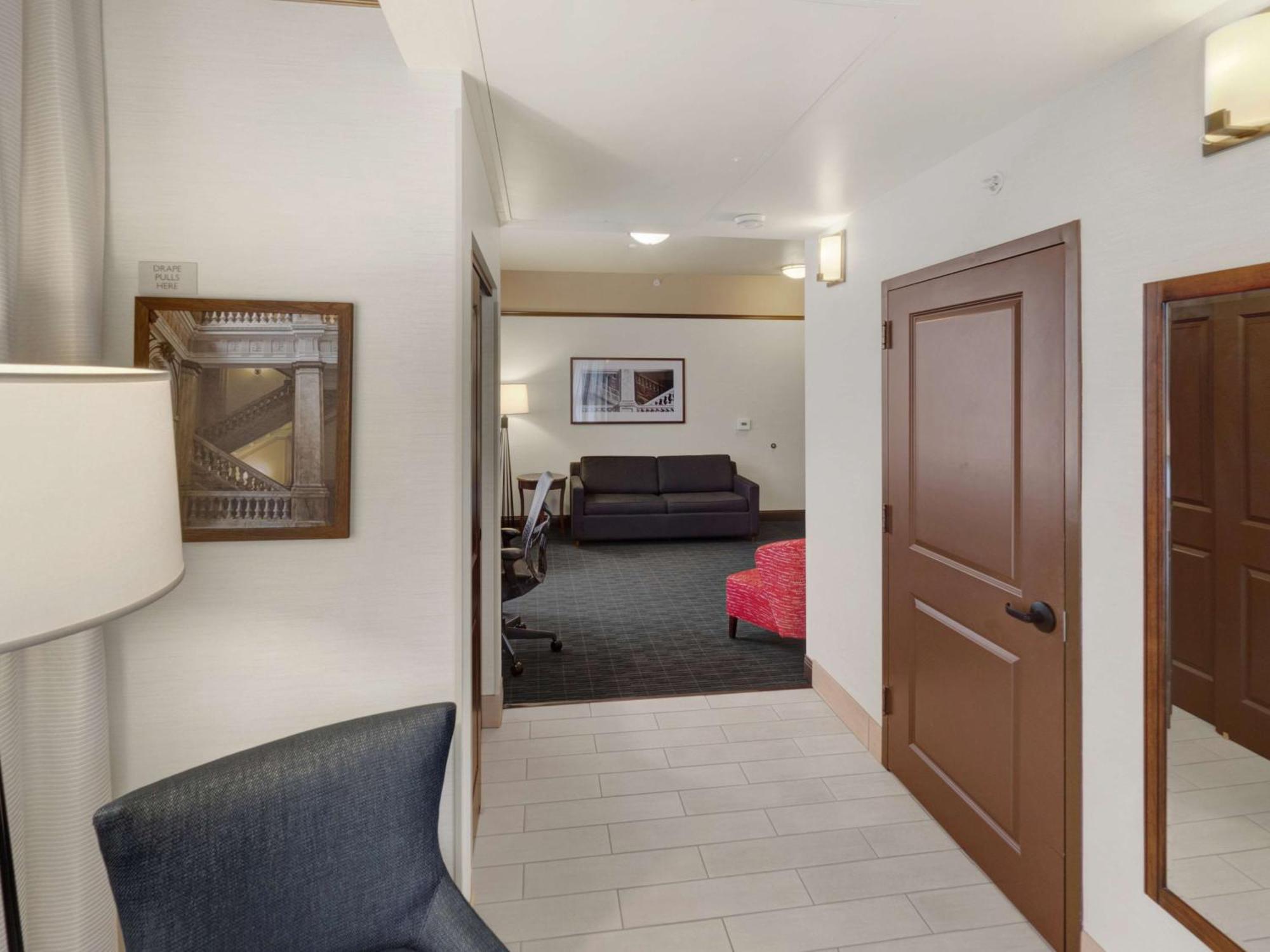 One-Bedroom King Suite,1551616162:JPEG