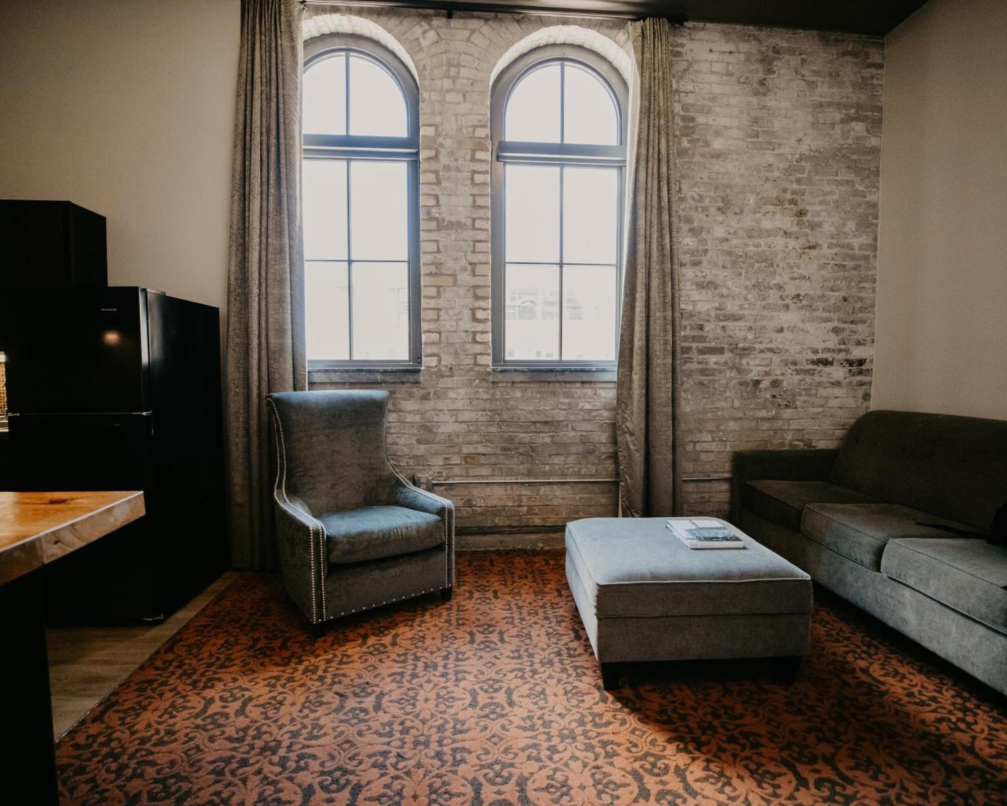 One Bedroom King Suite,1552692385:JPEG