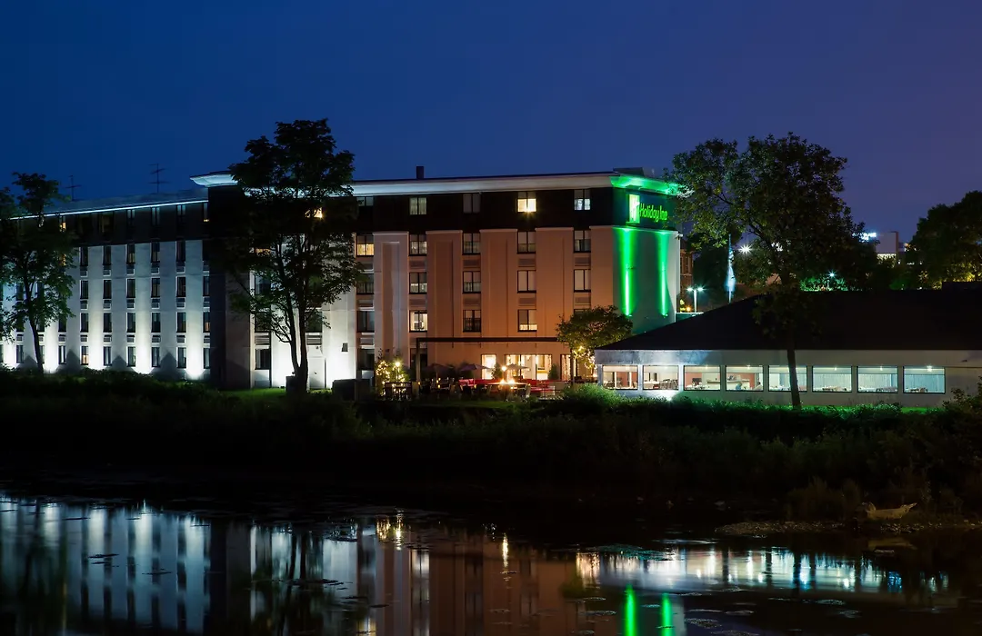 Holiday Inn Milwaukee Riverfront By Ihg-1