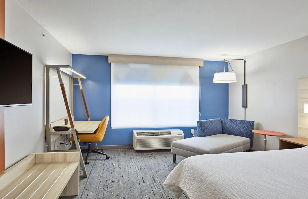 Holiday Inn Express Hotel & Suites Milwaukee Airport By Ihg-1