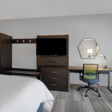 Holiday Inn Express - Milwaukee Downtown By Ihg-2