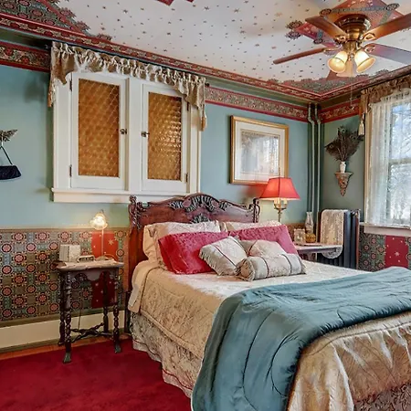 Schuster Mansion Bed & Breakfast-2